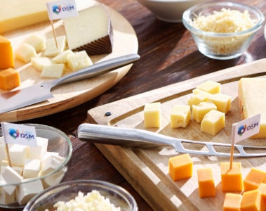 The role of cultures and coagulants on taste and texture of cheese 